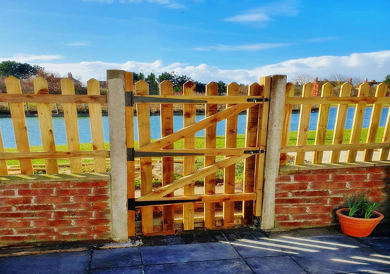 Casa vacanze Romantic Lakeside By The Beach! With Super Cosy Log Burner! The Perfect Escape To Your From By The Sea! So Relaxing - Won't Want To Leave! Pet Friendly!